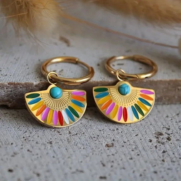 Boho Dangle Hoop Earrings Colorful Fan Turquoise Accent‎ Gold Tone - Picture 2 of 2
